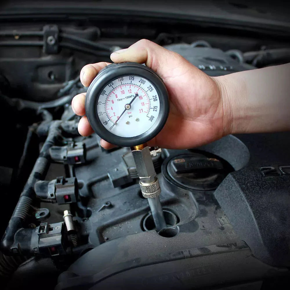 Petrol Engine Cylinder Compression Tester Kit Automotive and Motorcycles Tool 0-300PSI Engine Cylinder Pressure 0-21 Bar Gauge