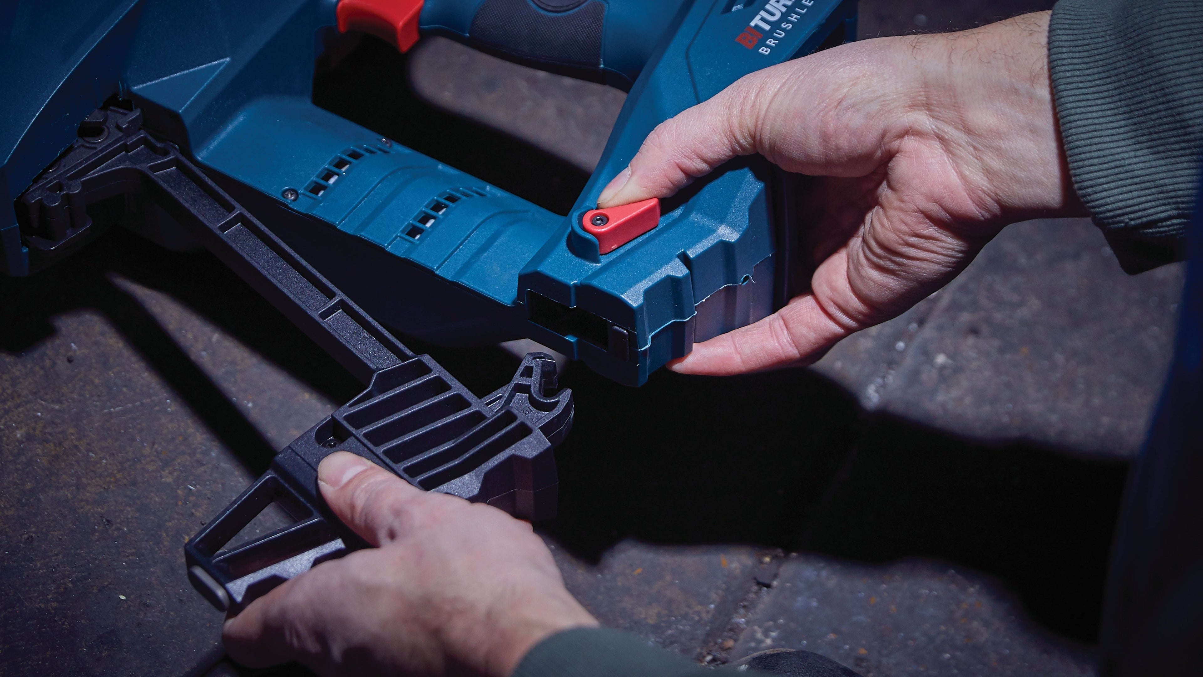 BOSCH GNB18V-12K14 PROFACTOR™ 18V Concrete Nailer Kit with (1) CORE18V® 8 Ah High Performance Battery